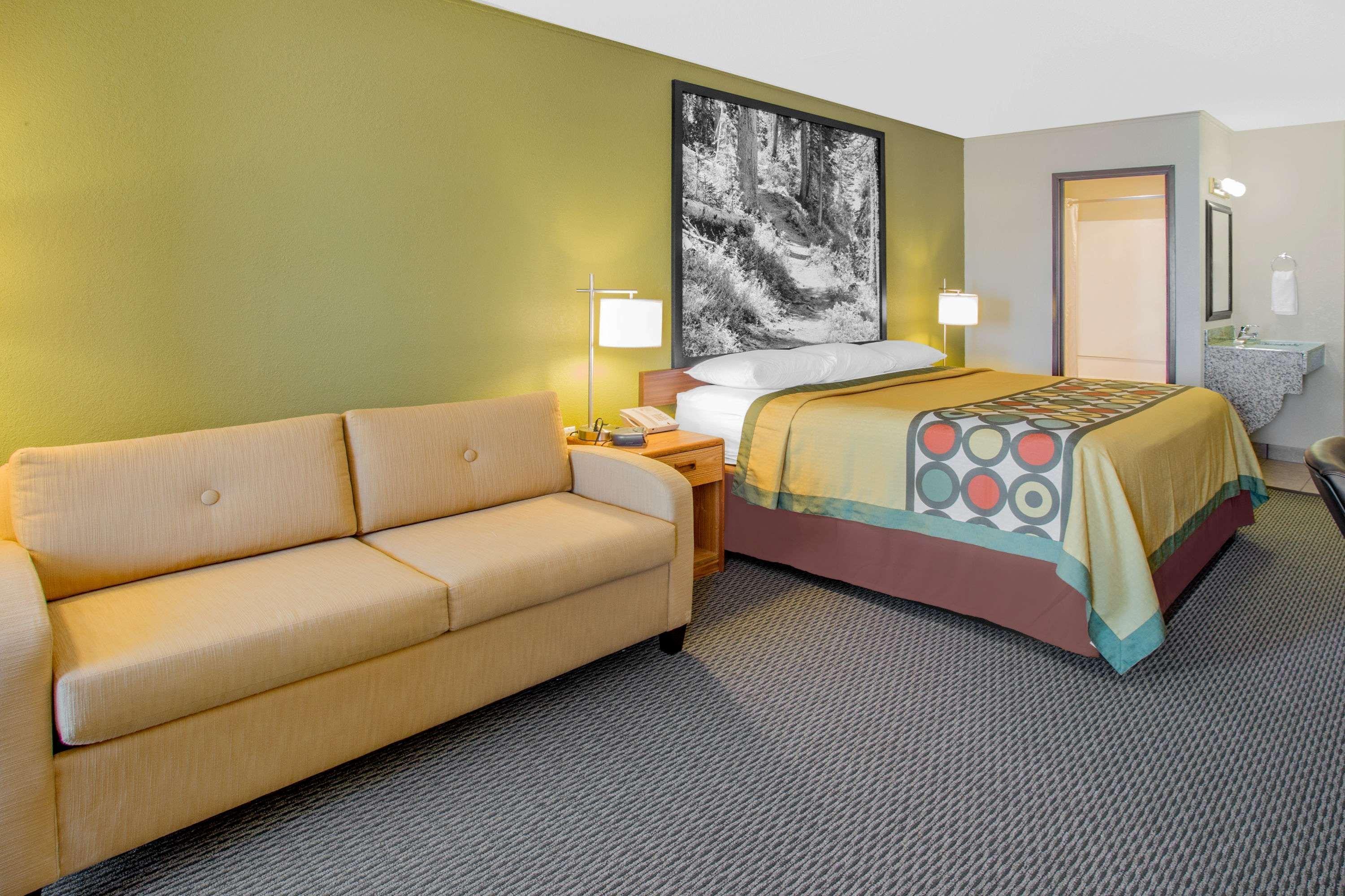 Hotel Super 8 By Wyndham Windsor/Madison North Exteriér fotografie